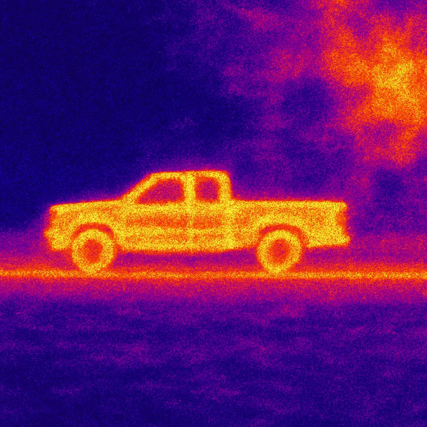 Thermal imaging effect diagram of a pickup truck