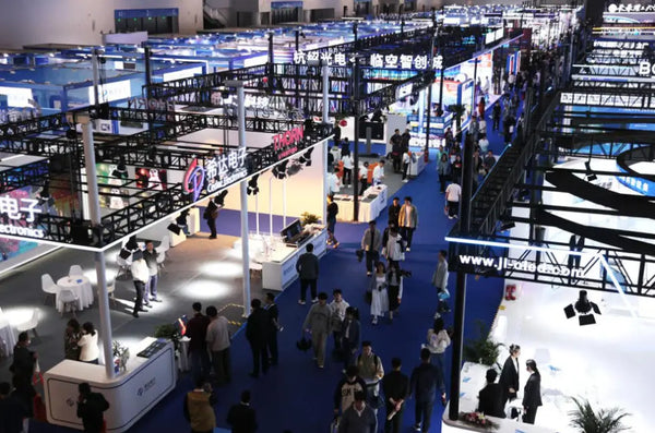 慕尼黑上海光博会CIOE展会俯瞰 A bird's-eye view of the CIOE exhibition in Munich Shanghai